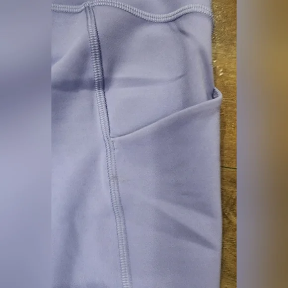 Lululemon Wunder Train HR Tight with Pockets 25", Size 12 - Picture 4 of 9